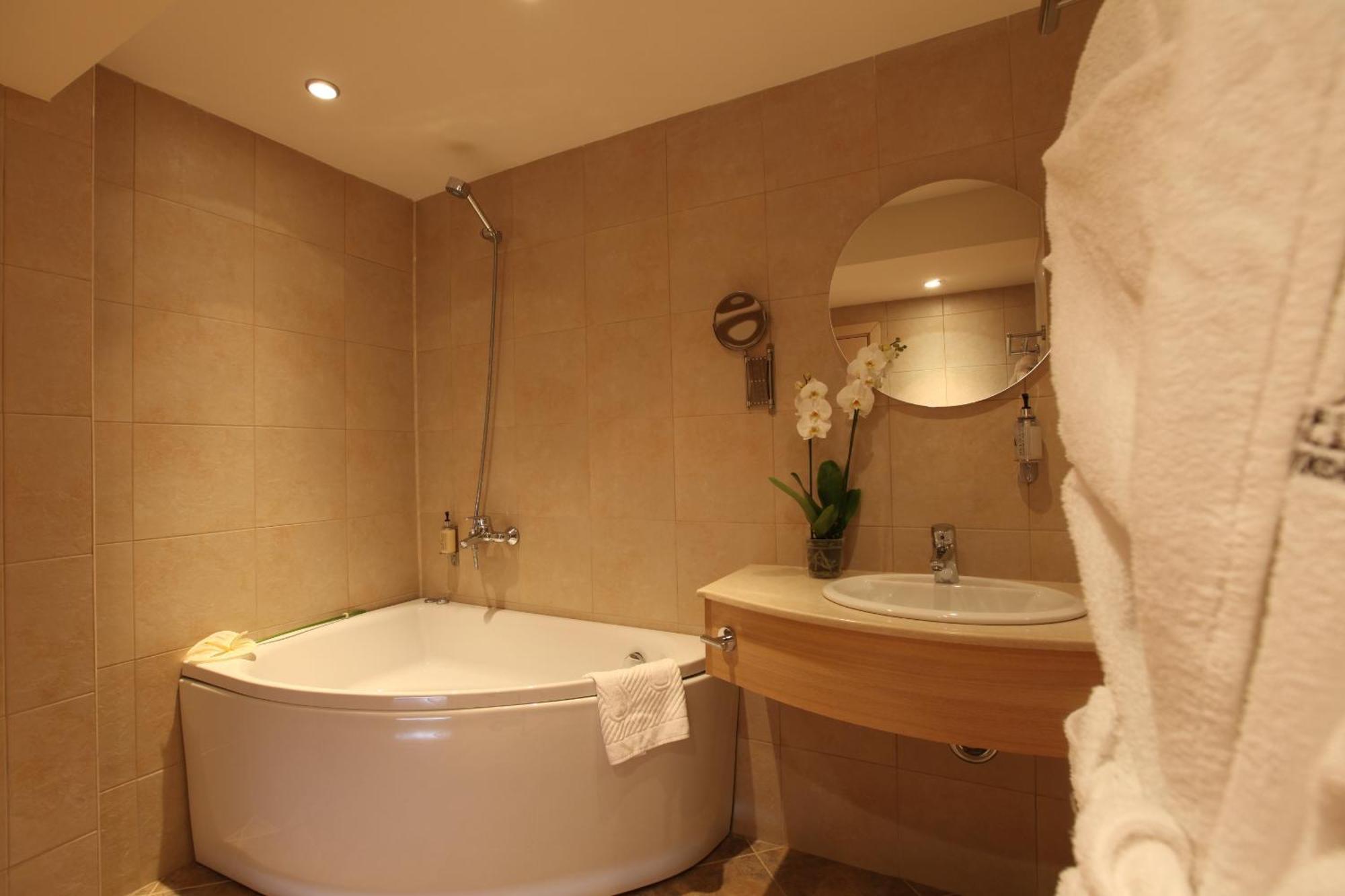 Belchin Garden Spa&Wellness ภายนอก รูปภาพ
